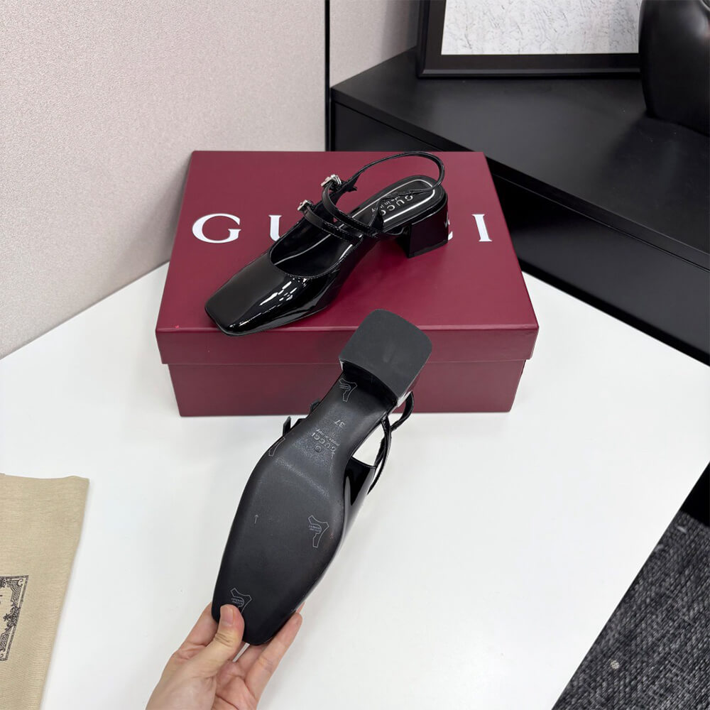 Gucci Women s pump with Double G