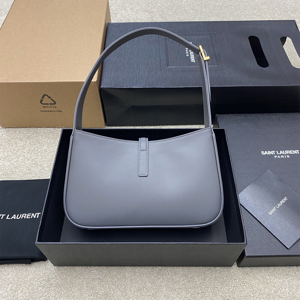 YSL le 5 a 7 in smooth leather