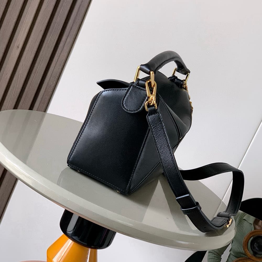 Loewe Small Featherlight Puzzle bag in nappa lambskin(HIGH-END GRADE)