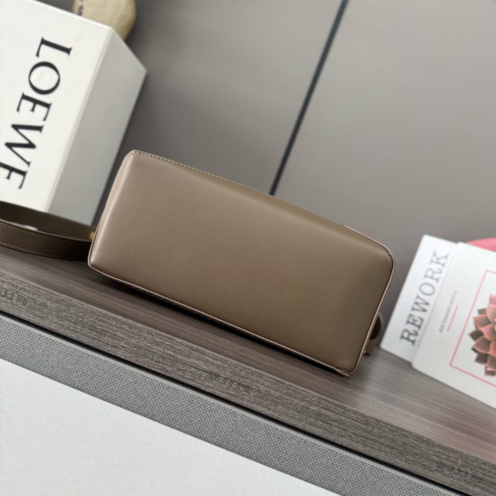 LOEWE Small Puzzle bag in calfskin(HIGH-END GRADE)