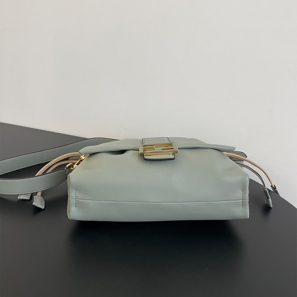 Fendi Mamma Baguette Medium(high-end grade)