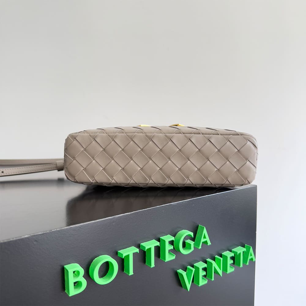Bottega Veneta Bang Bang Vanity Case(high-end grade)