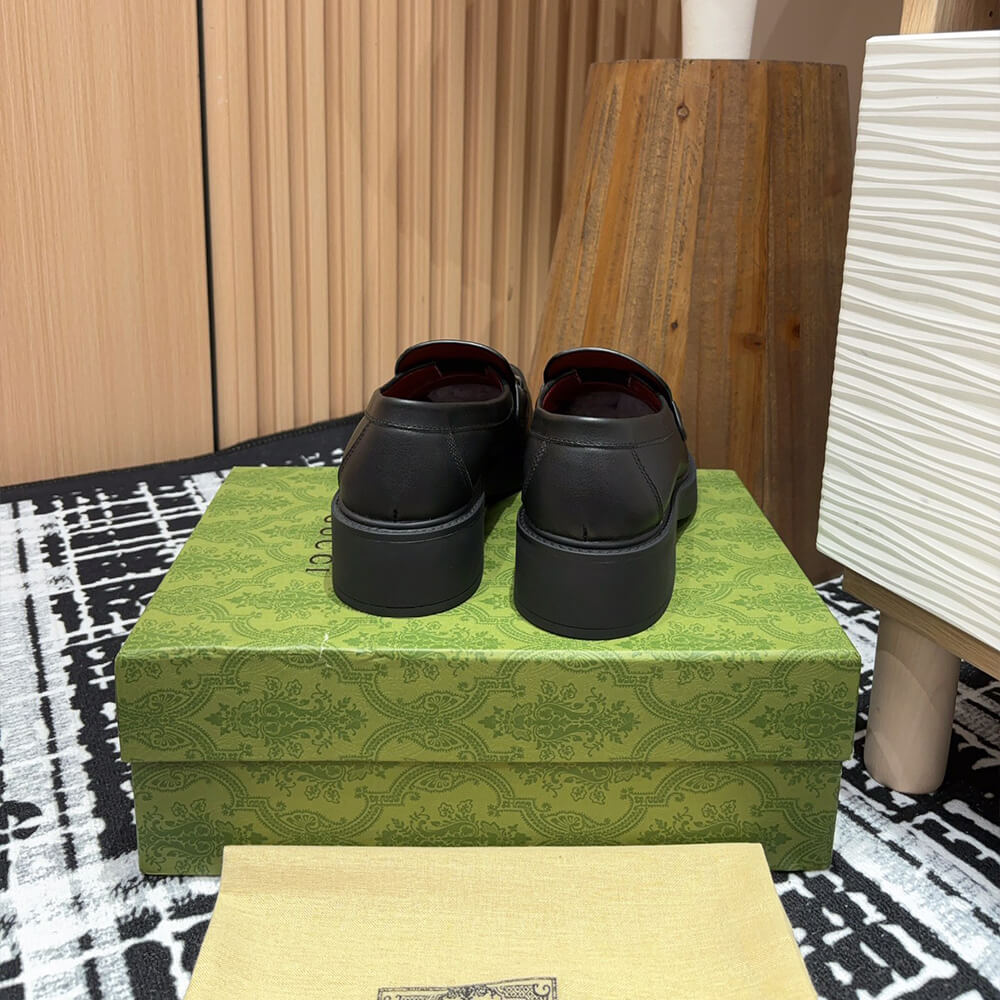 GUCCI Women s loafer with Horsebit