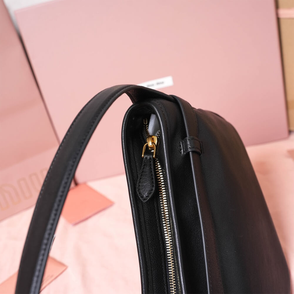 MIUMIU Regular Aventure nappa leather bag(HIGH-END GRADE)