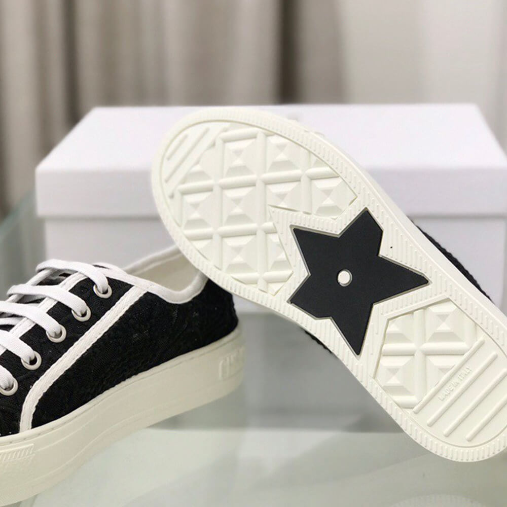 WALK N DIOR SNEAKER