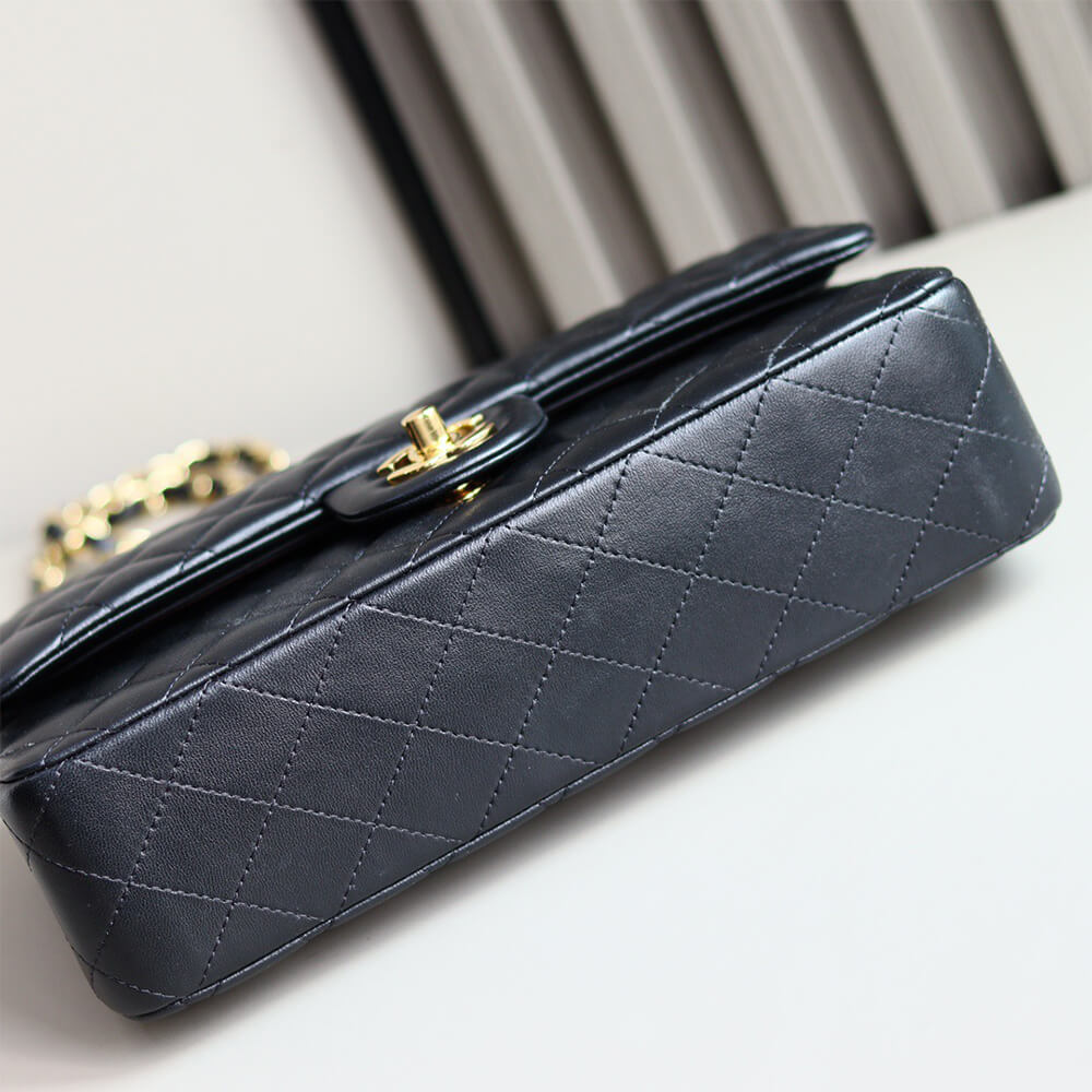 CHANEL CLASSIC FLAP HANDBAG(TAX-FREE Grade)