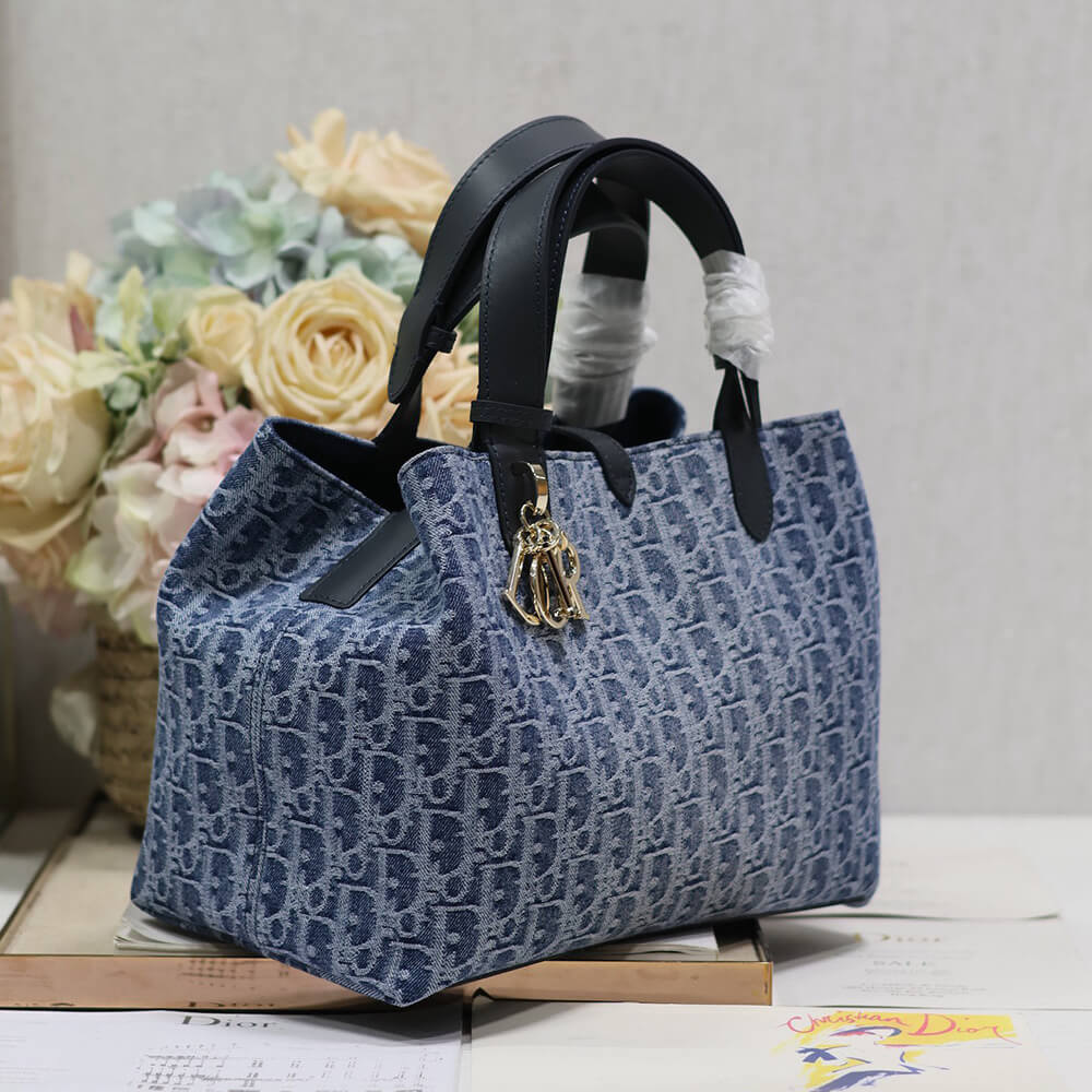 Medium Dior Toujours Bag
