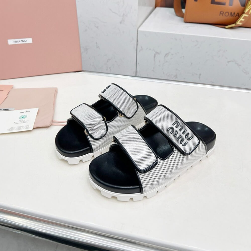 MiuMiu Canvas slides