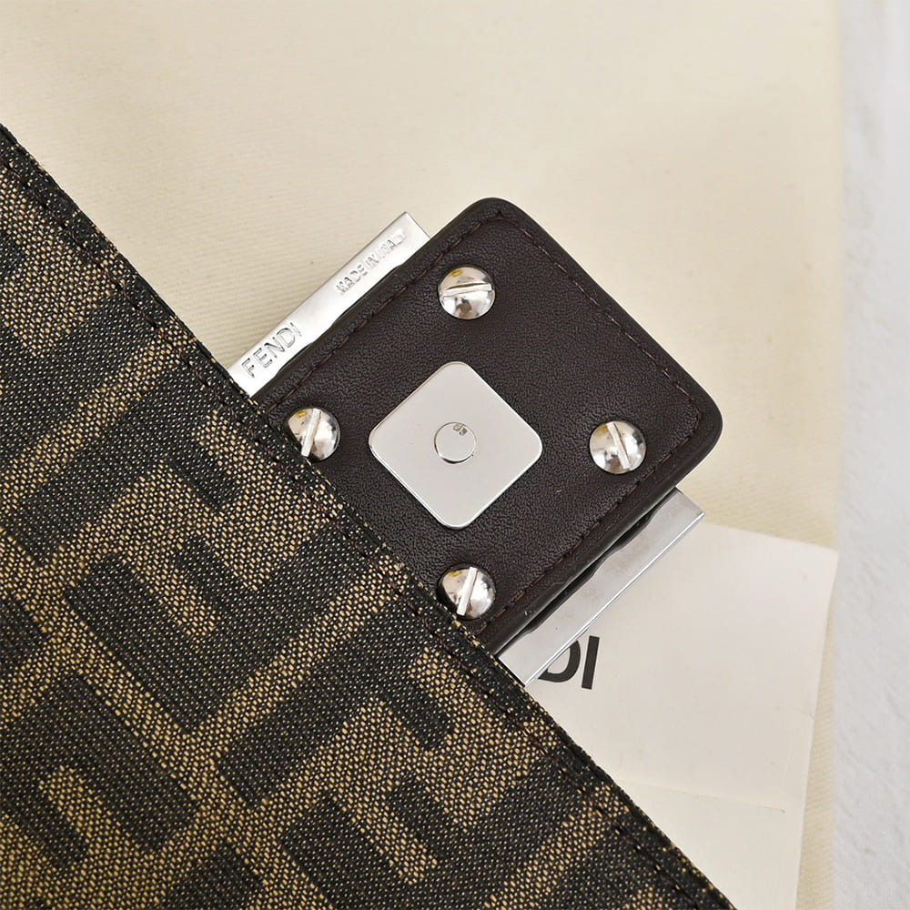 Fendi Baguette